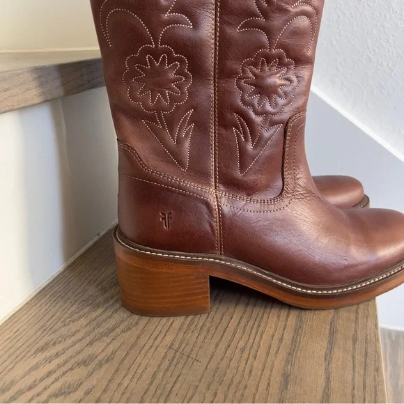 NWOB Frye Free People Kate Deco Stich Embroidered Stitch Boots in Auburn Brown - Picture 7 of 9